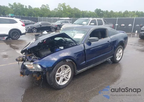 2012 Ford Mustang V6 из США, поврежденный, VIN 1ZVBP8AM2C5283171